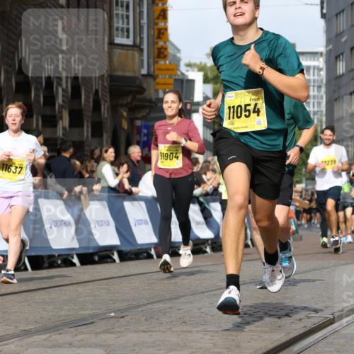 13.09.2026 - 21. swb-Marathon Bremen Strokosch-Dieckow http://msf.ph/oto/10365930 13.09.2026 11:00:01 Ziel 10147, 10236, 10355, 10669, 10745, 10928, 10929, 11054, 11056, 11089, 11194, 11207, 11419, 11501, 11519, 11594, 11803, 12138, 12242, 12243, 12480, 12481, 12527, 10758, 11016, 11158, 11159, 11160, 11259, 11453, 11524, 11525, 11528, 11587, 11588, 11589, 11907, 12123, 12190, 12274, 12352 meine-sportfotos.de