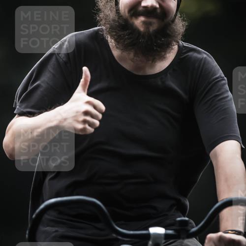 13.09.2026 - Stadtparktriathlon H.Heesch http://msf.ph/oto/10365968 13.09.2026 10:13:03 Radfahren 297, 310, 336 meine-sportfotos.de