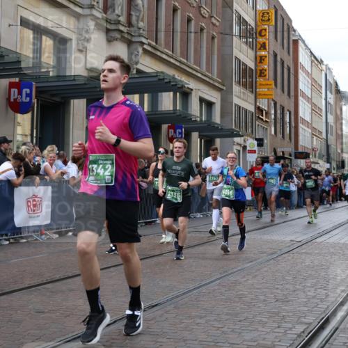 13.09.2026 - 21. swb-Marathon Bremen Strokosch-Dieckow http://msf.ph/oto/10365972 13.09.2026 13:37:39 Ziel 383, 549, 581, 1334, 1851, 2330, 2336, 2342, 2699, 3207, 3316, 3657, 3707, 4035, 4066, 4159, 4394, 4587, 4675, 4902, 4942, 5783, 5784, 6001, 6083, 6596, 6795, 6998, 7540, 7594, 7815, 7894, 7985, 8010, 8138, 8173, 8190, 8204, 8264, 8440, 8450, 8920, 8972, 9097, 9099, 9166, 9481, 9707, 9774, 13228, 270, 391, 448, 869, 3323, 3627, 3804, 3823, 4155, 4300, 4433, 4628, 5388, 5624, 5738, 5791, 6032, 6804, 6911, 7003, 7074, 7571, 7635, 8315, 8316, 8380 meine-sportfotos.de