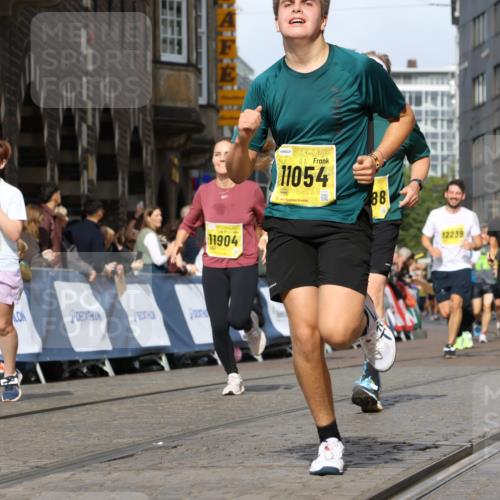 13.09.2026 - 21. swb-Marathon Bremen Strokosch-Dieckow http://msf.ph/oto/10365995 13.09.2026 11:00:01 Ziel 10147, 10236, 10355, 10669, 10745, 10928, 10929, 11054, 11056, 11089, 11194, 11207, 11419, 11501, 11519, 11594, 11803, 12138, 12242, 12243, 12480, 12481, 12527, 10758, 11016, 11158, 11159, 11160, 11259, 11453, 11524, 11525, 11528, 11587, 11588, 11589, 11907, 12123, 12190, 12274, 12352 meine-sportfotos.de