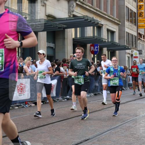 13.09.2026 - 21. swb-Marathon Bremen Strokosch-Dieckow http://msf.ph/oto/10365998 13.09.2026 13:37:39 Ziel 383, 549, 581, 1334, 1851, 2330, 2336, 2342, 2699, 3207, 3316, 3657, 3707, 4035, 4066, 4159, 4394, 4587, 4675, 4902, 4942, 5783, 5784, 6001, 6083, 6596, 6795, 6998, 7540, 7594, 7815, 7894, 7985, 8010, 8138, 8173, 8190, 8204, 8264, 8440, 8450, 8920, 8972, 9097, 9099, 9166, 9481, 9707, 9774, 13228, 270, 391, 448, 869, 3323, 3627, 3804, 3823, 4155, 4300, 4433, 4628, 5388, 5624, 5738, 5791, 6032, 6804, 6911, 7003, 7074, 7571, 7635, 8315, 8316, 8380 meine-sportfotos.de
