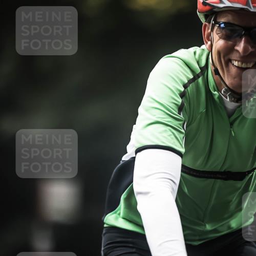 13.09.2026 - Stadtparktriathlon H.Heesch http://msf.ph/oto/10366016 13.09.2026 10:13:10 Radfahren 252, 297 meine-sportfotos.de
