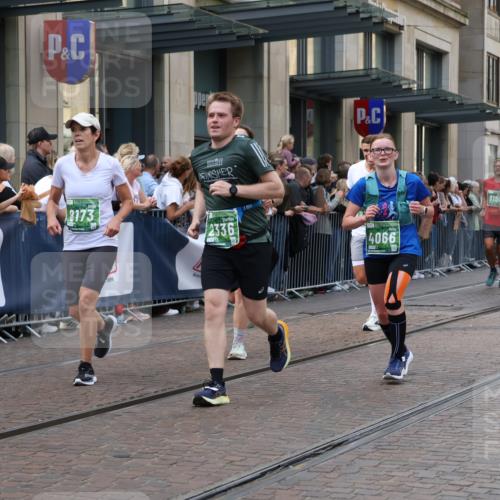 13.09.2026 - 21. swb-Marathon Bremen Strokosch-Dieckow http://msf.ph/oto/10366026 13.09.2026 13:37:40 Ziel 383, 549, 581, 1334, 1851, 2330, 2336, 2342, 2699, 3207, 3316, 3657, 3707, 4035, 4066, 4159, 4394, 4587, 4675, 4902, 4942, 5783, 5784, 6001, 6083, 6596, 6795, 6998, 7540, 7594, 7815, 7894, 7985, 8010, 8138, 8173, 8190, 8204, 8264, 8440, 8450, 8920, 8972, 9023, 9097, 9099, 9166, 9481, 9707, 9774, 13228, 270, 391, 448, 869, 3323, 3627, 3804, 3823, 4155, 4300, 4433, 4628, 5388, 5624, 5738, 5791, 6032, 6795, 6804, 6911, 7003, 7074, 7571, 7635, 8315, 8316, 8380 meine-sportfotos.de