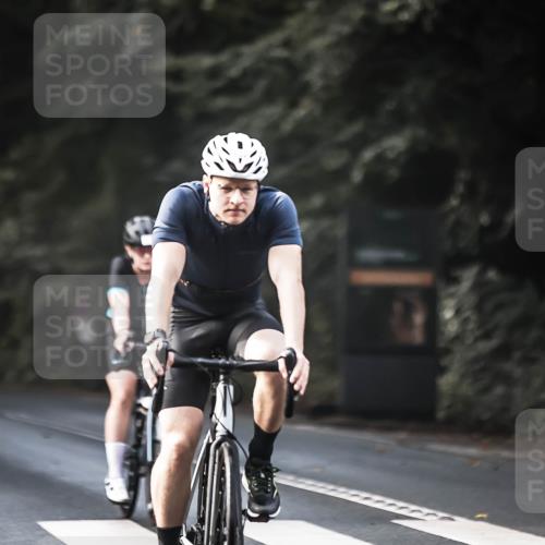 13.09.2026 - Stadtparktriathlon H.Heesch http://msf.ph/oto/10366048 13.09.2026 11:23:07 Radfahren 632, 634, 698, 807 meine-sportfotos.de