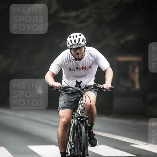 13.09.2026 - Stadtparktriathlon H.Heesch http://msf.ph/oto/10366050 13.09.2026 10:13:12 Radfahren 252, 297 meine-sportfotos.de