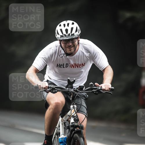 13.09.2026 - Stadtparktriathlon H.Heesch http://msf.ph/oto/10366085 13.09.2026 10:13:13 Radfahren 252, 297 meine-sportfotos.de