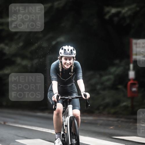 13.09.2026 - Stadtparktriathlon H.Heesch http://msf.ph/oto/10366087 13.09.2026 13:14:36 Radfahren 1283, 1312, 1341, 1391, 1400, 1410, 1435, 1464 meine-sportfotos.de