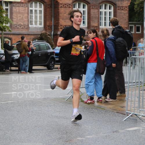 13.09.2026 - Kiel Lauf Markus Tischler http://msf.ph/oto/10366088 13.09.2026 12:09:07 Fleethörn 2, 38, 7264 meine-sportfotos.de