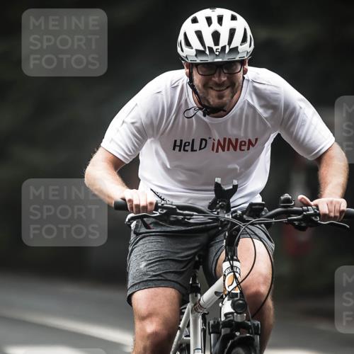 13.09.2026 - Stadtparktriathlon H.Heesch http://msf.ph/oto/10366101 13.09.2026 10:13:13 Radfahren 252, 297 meine-sportfotos.de