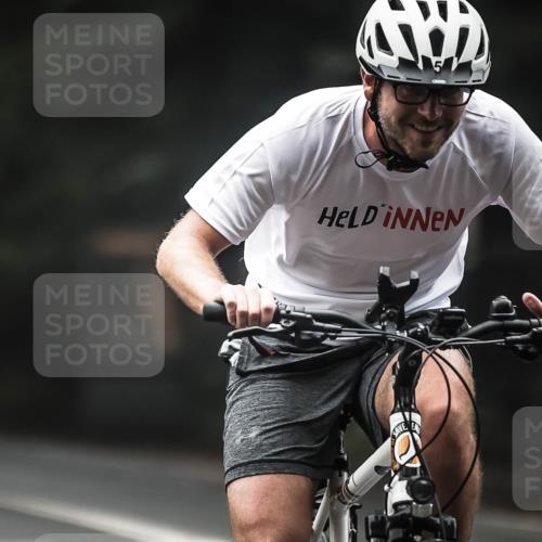 13.09.2026 - Stadtparktriathlon H.Heesch http://msf.ph/oto/10366109 13.09.2026 10:13:13 Radfahren 252, 297 meine-sportfotos.de