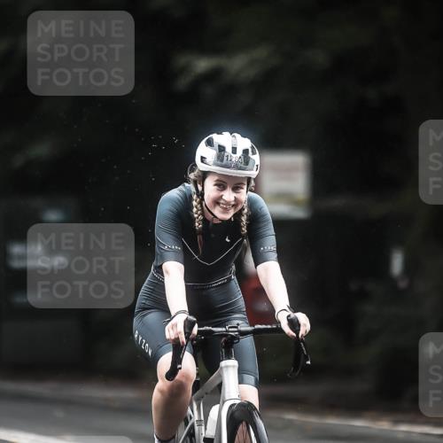 13.09.2026 - Stadtparktriathlon H.Heesch http://msf.ph/oto/10366113 13.09.2026 13:14:37 Radfahren 1283, 1312, 1341, 1360, 1391, 1400, 1410, 1435, 1464 meine-sportfotos.de