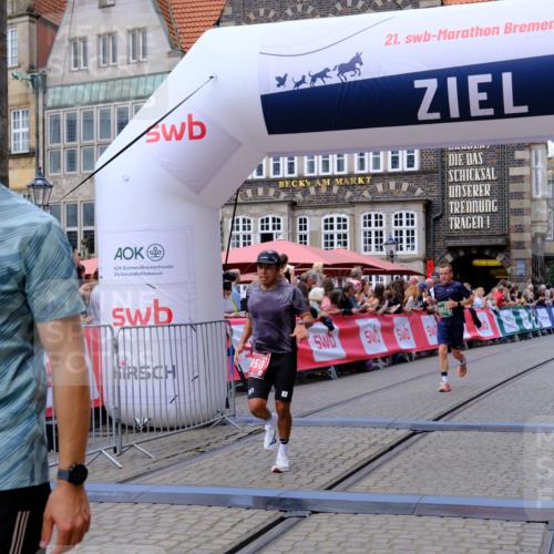 13.09.2026 - 21. swb-Marathon Bremen Tim E. http://msf.ph/oto/10366132 13.09.2026 13:03:33 Ziel 7206, 7478, 8028, 8756, 9200 meine-sportfotos.de