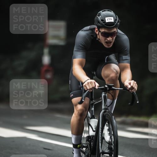13.09.2026 - Stadtparktriathlon H.Heesch http://msf.ph/oto/10366133 13.09.2026 10:13:32 Radfahren 242, 290, 313, 321, 328 meine-sportfotos.de