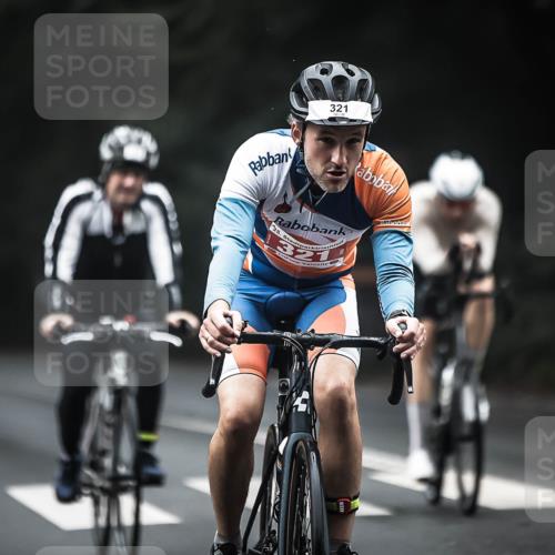13.09.2026 - Stadtparktriathlon H.Heesch http://msf.ph/oto/10366205 13.09.2026 10:13:35 Radfahren 242, 290, 313, 321, 328 meine-sportfotos.de