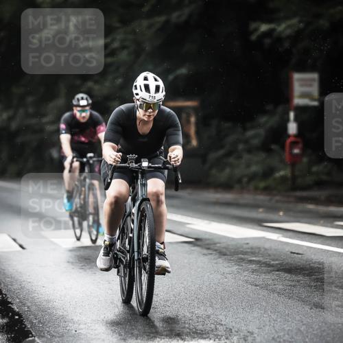 13.09.2026 - Stadtparktriathlon H.Heesch http://msf.ph/oto/10366212 13.09.2026 12:00:56 Radfahren 715, 841, 852, 961, 1064 meine-sportfotos.de