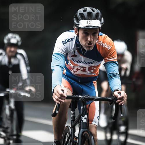 13.09.2026 - Stadtparktriathlon H.Heesch http://msf.ph/oto/10366220 13.09.2026 10:13:36 Radfahren 230, 242, 246, 290, 313, 321, 328 meine-sportfotos.de