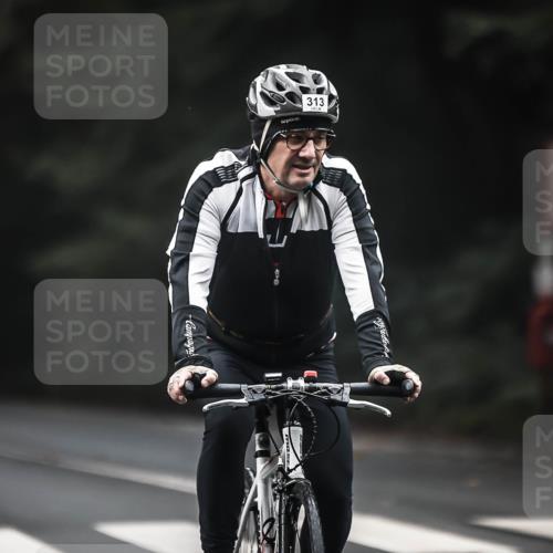 13.09.2026 - Stadtparktriathlon H.Heesch http://msf.ph/oto/10366230 13.09.2026 10:13:36 Radfahren 230, 242, 246, 290, 313, 321, 328 meine-sportfotos.de