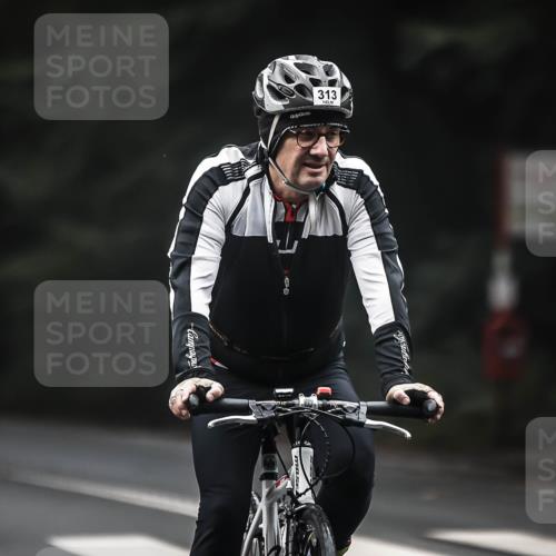 13.09.2026 - Stadtparktriathlon H.Heesch http://msf.ph/oto/10366234 13.09.2026 10:13:37 Radfahren 230, 242, 246, 290, 313, 319, 321, 328 meine-sportfotos.de