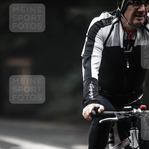 13.09.2026 - Stadtparktriathlon H.Heesch http://msf.ph/oto/10366263 13.09.2026 10:13:37 Radfahren 230, 242, 246, 290, 313, 319, 321, 328 meine-sportfotos.de