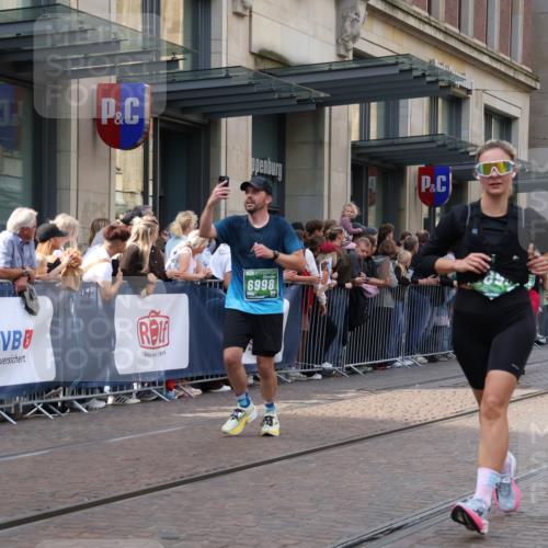 13.09.2026 - 21. swb-Marathon Bremen Strokosch-Dieckow http://msf.ph/oto/10366266 13.09.2026 13:37:45 Ziel 383, 549, 1334, 1851, 2330, 2336, 2342, 2505, 2699, 2932, 3207, 3316, 3657, 3707, 3748, 4035, 4066, 4394, 4587, 4675, 4902, 4942, 6001, 6083, 6998, 7348, 7594, 7634, 7815, 7894, 8138, 8173, 8190, 8204, 8264, 8440, 8450, 8624, 8920, 8972, 9023, 9097, 9166, 9481, 9707, 9774, 10056, 13228, 448, 581, 3323, 3804, 4155, 4159, 4300, 4433, 4628, 5624, 5783, 5784, 6032, 6596, 6795, 6804, 6911, 7003, 7074, 7540, 7635, 7815, 7985, 8315, 8316, 8380 meine-sportfotos.de