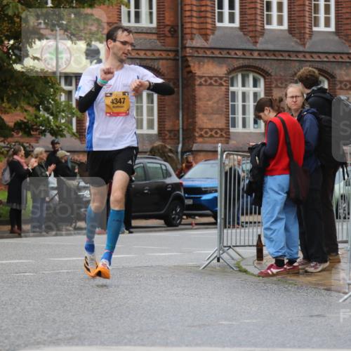 13.09.2026 - Kiel Lauf Markus Tischler http://msf.ph/oto/10366272 13.09.2026 12:10:04 Fleethörn 4347, 295, 3000, 32 meine-sportfotos.de