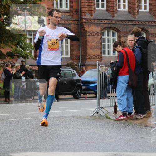 13.09.2026 - Kiel Lauf Markus Tischler http://msf.ph/oto/10366277 13.09.2026 12:10:04 Fleethörn 4347, 295, 32 meine-sportfotos.de