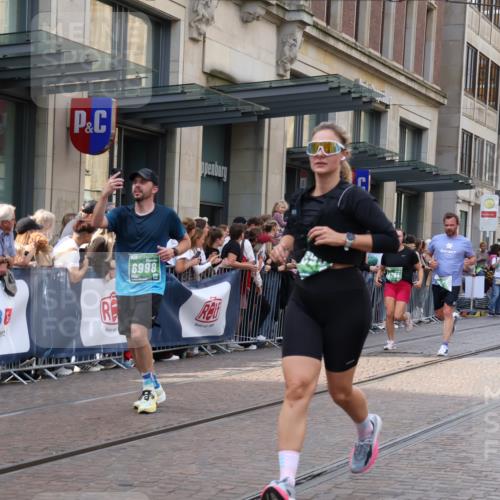 13.09.2026 - 21. swb-Marathon Bremen Strokosch-Dieckow http://msf.ph/oto/10366284 13.09.2026 13:37:45 Ziel 383, 549, 1334, 1851, 2330, 2336, 2342, 2505, 2699, 2932, 3207, 3316, 3657, 3707, 3748, 4035, 4066, 4394, 4587, 4675, 4902, 4942, 6001, 6083, 6998, 7348, 7594, 7634, 7815, 7894, 8138, 8173, 8190, 8204, 8264, 8440, 8450, 8624, 8920, 8972, 9023, 9097, 9166, 9481, 9707, 9774, 10056, 13228, 448, 581, 3323, 3804, 4155, 4159, 4300, 4433, 4628, 5624, 5783, 5784, 6032, 6596, 6795, 6804, 6911, 7003, 7074, 7540, 7635, 7815, 7985, 8315, 8316, 8380 meine-sportfotos.de