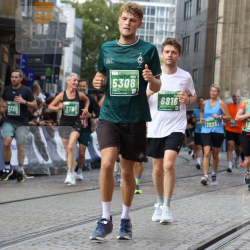 13.09.2026 - 21. swb-Marathon Bremen Strokosch-Dieckow http://msf.ph/oto/10366285 13.09.2026 13:35:37 Ziel 536, 1150, 2003, 2090, 2366, 2492, 2625, 2866, 3063, 3311, 3621, 3916, 4062, 4635, 4985, 5016, 6315, 6320, 6418, 6750, 6837, 7285, 7305, 7377, 7657, 7703, 7998, 8300, 8328, 8401, 8530, 8773, 8915, 9017, 9216, 9526, 9527, 318, 532, 607, 3087, 3226, 3485, 3704, 3780, 3857, 4048, 5071, 5157, 5308, 5381, 5467, 5468, 5584, 5586, 6649, 6724, 7235, 7675, 7691, 8335, 8705, 8816, 9784, 9862, 9892, 9912, 13121, 13213 meine-sportfotos.de