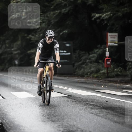 13.09.2026 - Stadtparktriathlon H.Heesch http://msf.ph/oto/10366289 13.09.2026 12:01:00 Radfahren 715, 841, 852, 885, 928, 1064 meine-sportfotos.de