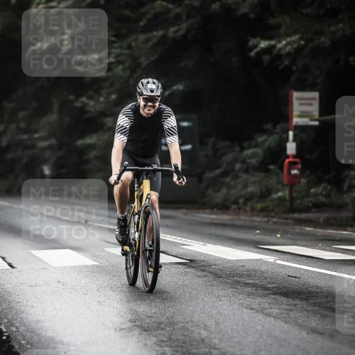 13.09.2026 - Stadtparktriathlon H.Heesch http://msf.ph/oto/10366295 13.09.2026 12:01:00 Radfahren 715, 841, 852, 885, 928, 1064 meine-sportfotos.de