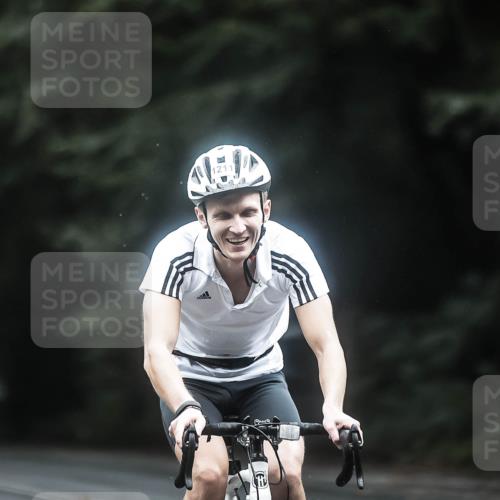 13.09.2026 - Stadtparktriathlon H.Heesch http://msf.ph/oto/10366304 13.09.2026 13:15:04 Radfahren 1211 meine-sportfotos.de