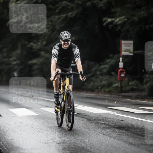 13.09.2026 - Stadtparktriathlon H.Heesch http://msf.ph/oto/10366306 13.09.2026 12:01:00 Radfahren 715, 841, 852, 885, 928, 1064 meine-sportfotos.de