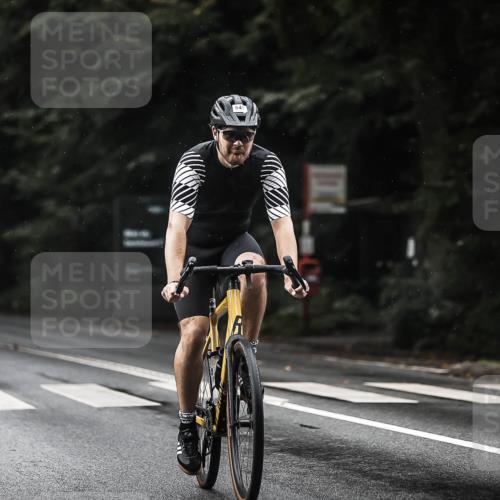 13.09.2026 - Stadtparktriathlon H.Heesch http://msf.ph/oto/10366313 13.09.2026 12:01:00 Radfahren 715, 841, 852, 885, 928, 1064 meine-sportfotos.de