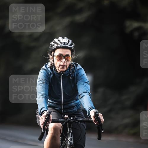 13.09.2026 - Stadtparktriathlon H.Heesch http://msf.ph/oto/10366322 13.09.2026 11:23:19 Radfahren 658, 678, 708, 728, 738, 743, 750, 758, 800 meine-sportfotos.de