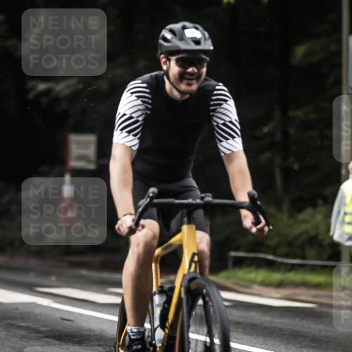 13.09.2026 - Stadtparktriathlon H.Heesch http://msf.ph/oto/10366350 13.09.2026 12:01:01 Radfahren 715, 841, 852, 885, 928, 1064 meine-sportfotos.de