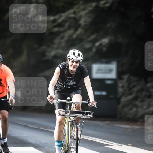 13.09.2026 - Stadtparktriathlon H.Heesch http://msf.ph/oto/10366363 13.09.2026 11:23:22 Radfahren 658, 708, 714, 738, 743, 750, 758, 773, 790, 800 meine-sportfotos.de