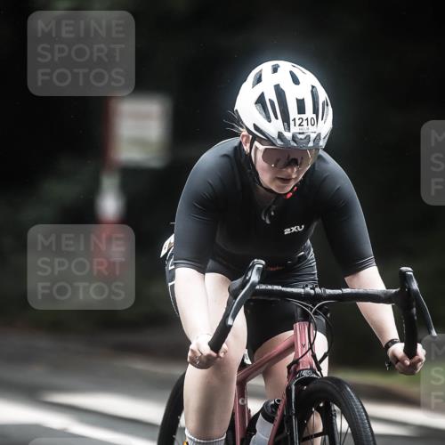 13.09.2026 - Stadtparktriathlon H.Heesch http://msf.ph/oto/10366368 13.09.2026 13:15:12 Radfahren 1210, 1310, 1381 meine-sportfotos.de