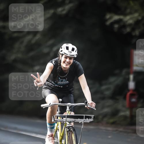 13.09.2026 - Stadtparktriathlon H.Heesch http://msf.ph/oto/10366381 13.09.2026 11:23:22 Radfahren 658, 708, 714, 738, 743, 750, 758, 773, 790, 800 meine-sportfotos.de