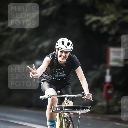 13.09.2026 - Stadtparktriathlon H.Heesch http://msf.ph/oto/10366392 13.09.2026 11:23:22 Radfahren 658, 708, 714, 738, 743, 750, 758, 773, 790, 800 meine-sportfotos.de