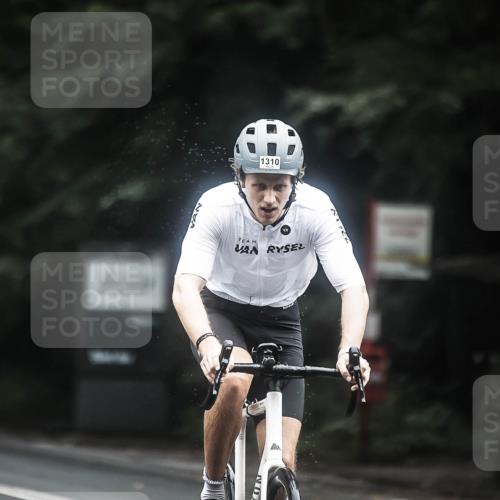 13.09.2026 - Stadtparktriathlon H.Heesch http://msf.ph/oto/10366400 13.09.2026 13:15:16 Radfahren 1210, 1304, 1310, 1376, 1381 meine-sportfotos.de