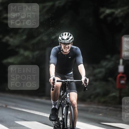 13.09.2026 - Stadtparktriathlon H.Heesch http://msf.ph/oto/10366408 13.09.2026 13:15:18 Radfahren 1304, 1310, 1376, 1381 meine-sportfotos.de