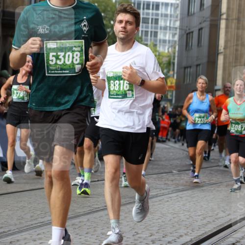 13.09.2026 - 21. swb-Marathon Bremen Strokosch-Dieckow http://msf.ph/oto/10366416 13.09.2026 13:35:38 Ziel 536, 1150, 2003, 2041, 2090, 2366, 2492, 2625, 2866, 3063, 3311, 3621, 3916, 4062, 4635, 4985, 5016, 6315, 6320, 6418, 6750, 6837, 7285, 7305, 7377, 7657, 7703, 7998, 8300, 8328, 8401, 8530, 8773, 8915, 9017, 9216, 9526, 9527, 318, 532, 607, 3056, 3087, 3226, 3485, 3704, 3780, 3857, 4048, 5071, 5157, 5308, 5381, 5467, 5468, 5584, 5586, 6649, 6724, 7235, 7675, 7691, 8335, 8705, 8816, 9784, 9862, 9892, 9912, 13121, 13213 meine-sportfotos.de