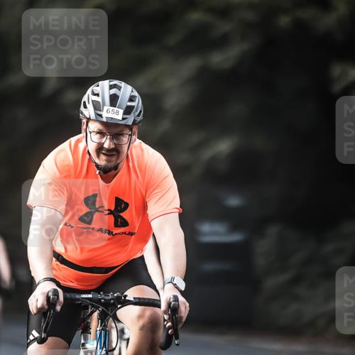 13.09.2026 - Stadtparktriathlon H.Heesch http://msf.ph/oto/10366421 13.09.2026 11:23:23 Radfahren 658, 708, 714, 738, 743, 750, 758, 773, 790 meine-sportfotos.de