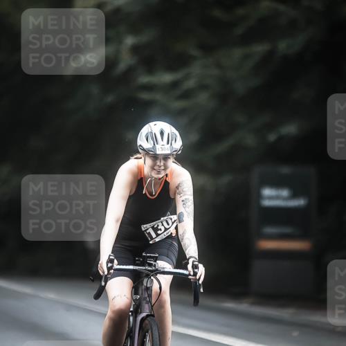 13.09.2026 - Stadtparktriathlon H.Heesch http://msf.ph/oto/10366468 13.09.2026 13:15:22 Radfahren 1304, 1317, 1376, 1381 meine-sportfotos.de