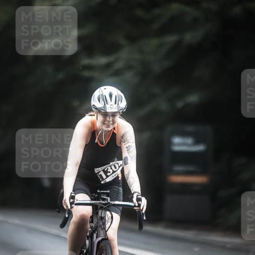 13.09.2026 - Stadtparktriathlon H.Heesch http://msf.ph/oto/10366473 13.09.2026 13:15:22 Radfahren 1304, 1317, 1376, 1381 meine-sportfotos.de
