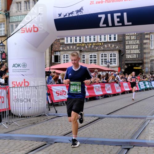 13.09.2026 - 21. swb-Marathon Bremen Tim E. http://msf.ph/oto/10366502 13.09.2026 13:04:11 Ziel 895, 1587, 2094, 2889, 3500, 4236, 8096, 9061, 9129, 9642 meine-sportfotos.de