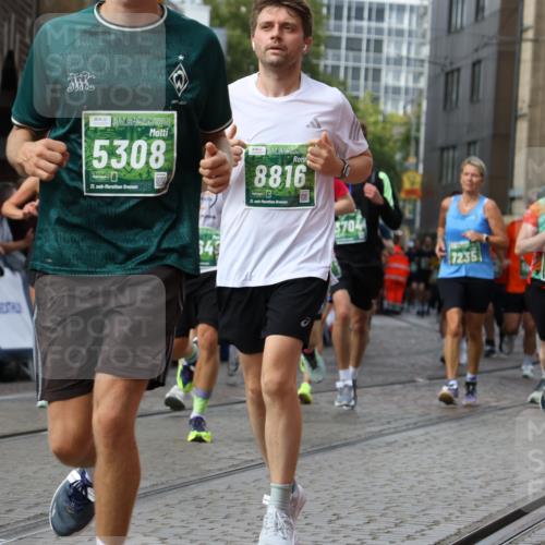 13.09.2026 - 21. swb-Marathon Bremen Strokosch-Dieckow http://msf.ph/oto/10366509 13.09.2026 13:35:38 Ziel 536, 1150, 2003, 2041, 2090, 2366, 2492, 2625, 2866, 3063, 3311, 3621, 3916, 4062, 4635, 4985, 5016, 6315, 6320, 6418, 6750, 6837, 7285, 7305, 7377, 7657, 7703, 7998, 8300, 8328, 8401, 8530, 8773, 8915, 9017, 9216, 9526, 9527, 318, 532, 607, 3056, 3087, 3226, 3485, 3704, 3780, 3857, 4048, 5071, 5157, 5308, 5381, 5467, 5468, 5584, 5586, 6649, 6724, 7235, 7675, 7691, 8335, 8705, 8816, 9784, 9862, 9892, 9912, 13121, 13213 meine-sportfotos.de