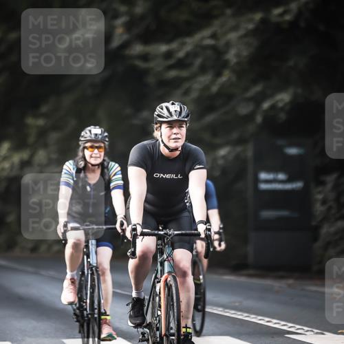 13.09.2026 - Stadtparktriathlon H.Heesch http://msf.ph/oto/10366517 13.09.2026 11:23:26 Radfahren 658, 714, 738, 743, 750, 773, 790, 802 meine-sportfotos.de