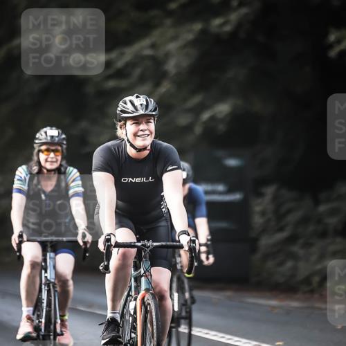 13.09.2026 - Stadtparktriathlon H.Heesch http://msf.ph/oto/10366535 13.09.2026 11:23:26 Radfahren 658, 714, 738, 743, 750, 773, 790, 802 meine-sportfotos.de