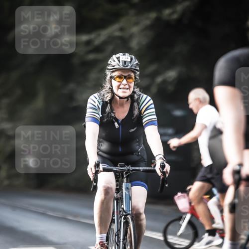 13.09.2026 - Stadtparktriathlon H.Heesch http://msf.ph/oto/10366555 13.09.2026 11:23:27 Radfahren 658, 679, 714, 738, 743, 750, 773, 790, 802 meine-sportfotos.de